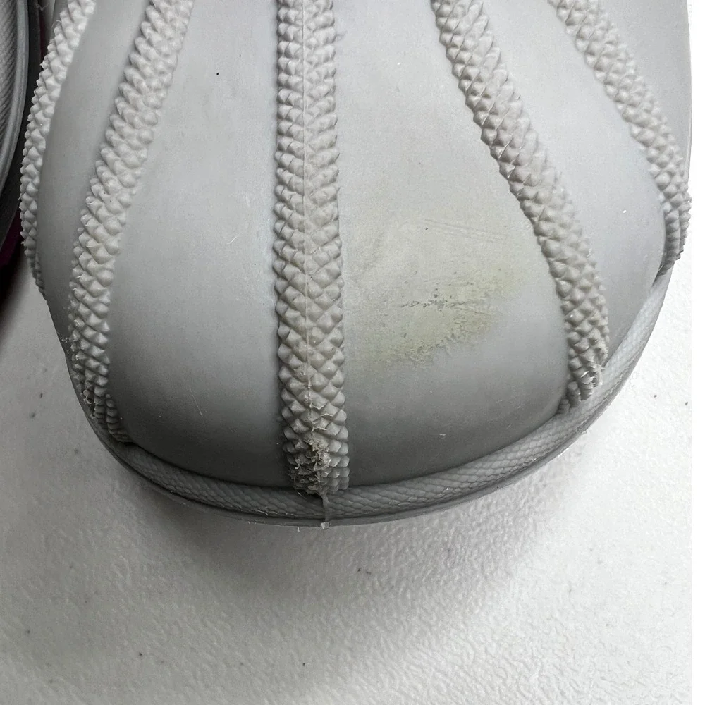 Cat & Jack Kids White Gray Purple Thermolite Insulated Snow Boots Size‎ 1